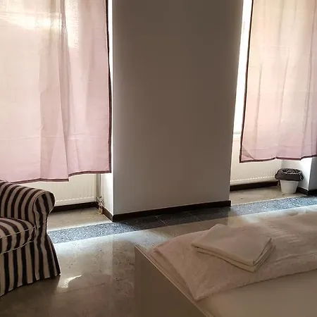 Premier Casa de hóspedes 3*
