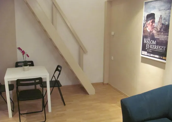 게스트하우스 프리미어 인 아파트먼트 3*