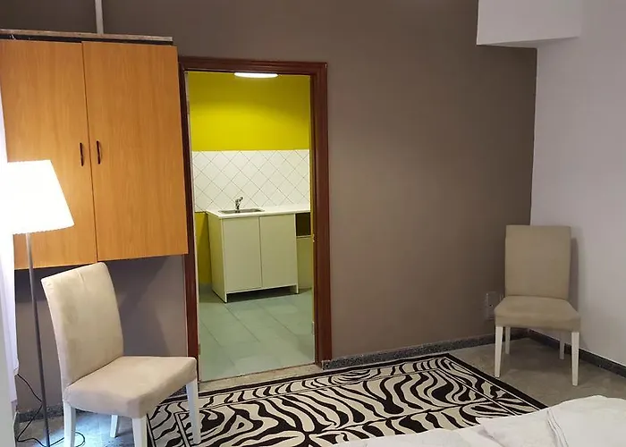 게스트하우스 프리미어 인 아파트먼트 3*