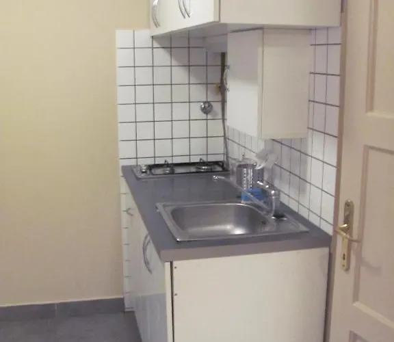 Premier Guest house 3*